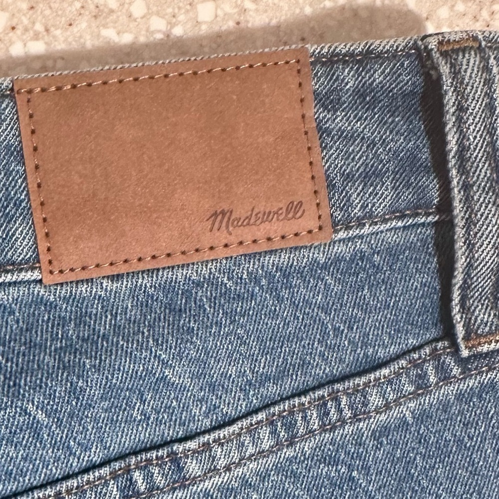 Madewell The Plus Mid-Rise Perfect Vintage Jean 28W in Light Wash Distressed NWT - Picture 10 of 16